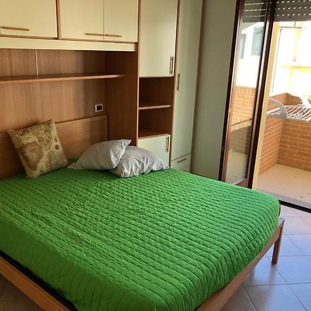 Appartamento Casa Vacanze 70M2 アルバ・アドリアティカ エクステリア 写真
